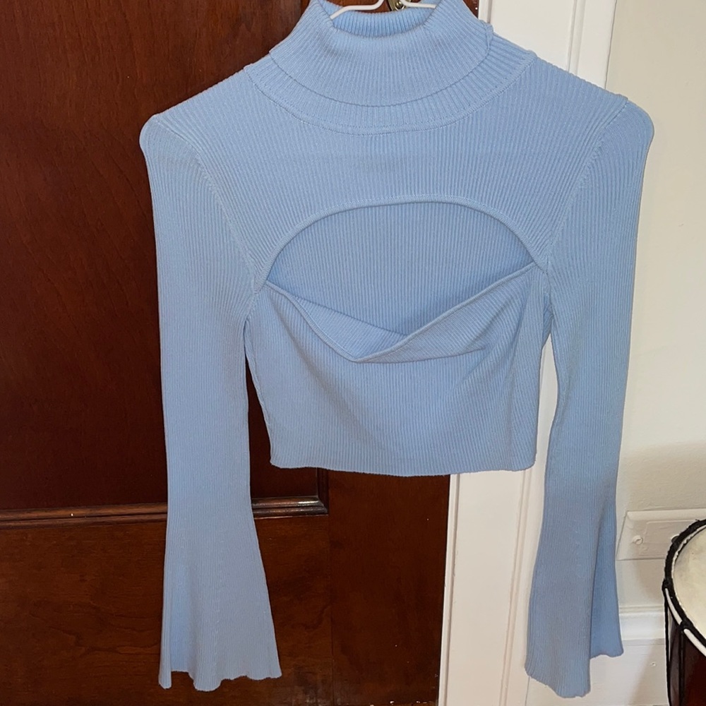 Baby blue sweater cropped top